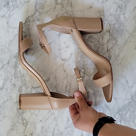 INC International Concepts Heels Size 8 - Picture 2 of 7